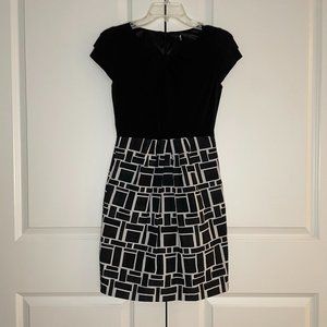 Max and Cleo Geometric Print Cap Sleeve Mini Sheath Dress (0/XS?, Black/White)
